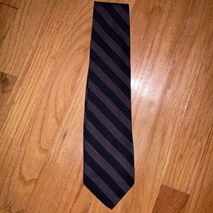 Men’s tie. 100% silk. Stripes. Calvin Klein